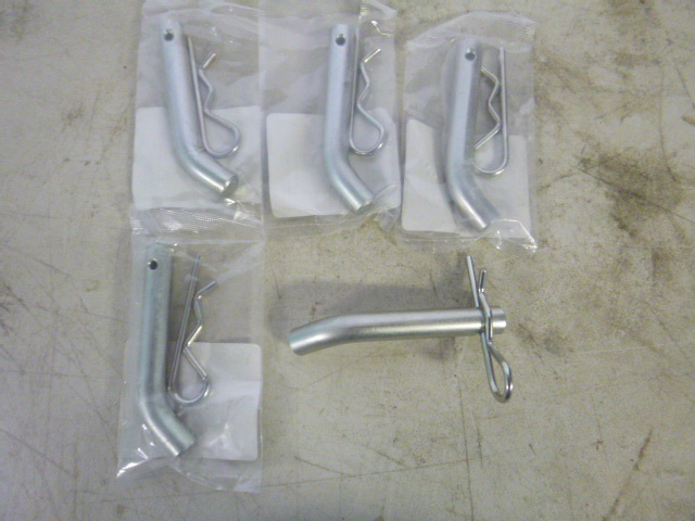 lot 101 image: 5 Valley Hitch Pins