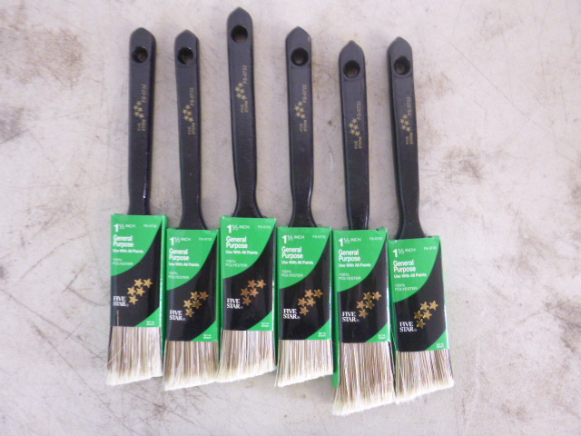 lot 136 image: 5 Five Star Paint Brushes