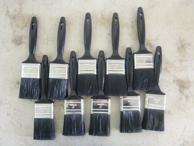 lot 139 image: 10 Paint Brushes