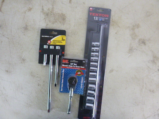 lot 140 image: 3 Socket Sets