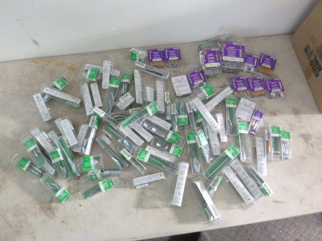 lot 172 image: Miscellaneous Toggle Bolts and Anchors