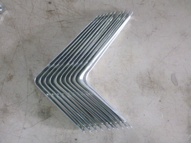 lot 180 image: 10 Shelf Brackets
