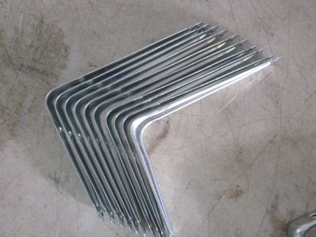 lot 181 image: 10 Shelf Brackets