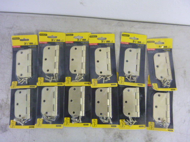 lot 213 image: 12 Stanley Brass Door Hinges