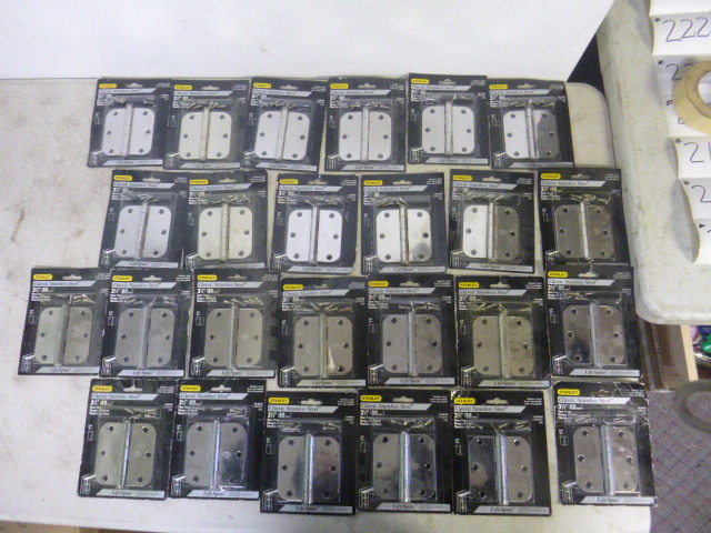 lot 217 image: 17 Stanley Classic Stainless Steel Hinges