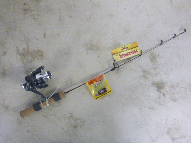lot 246 image: Northland Pro-Angler Ice Fishing Combo