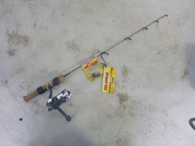 lot 248 image: Northland Pro-Angler Ice Fishing Combo