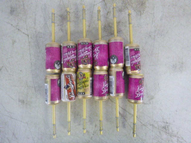lot 272 image: 12 Beer Can Bobbers