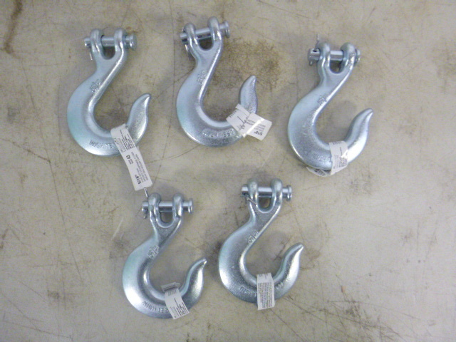lot 285 image: 5 Clevis Slip Hooks