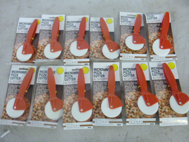 lot 286 image: 12 Ensar Microwave Pizza Cutters