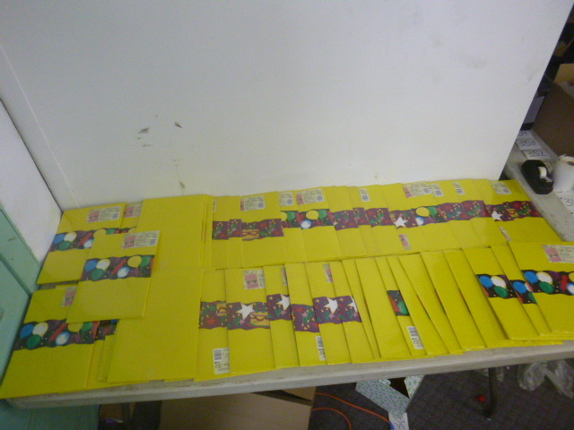 lot 343 image: 48 Gift Boxes