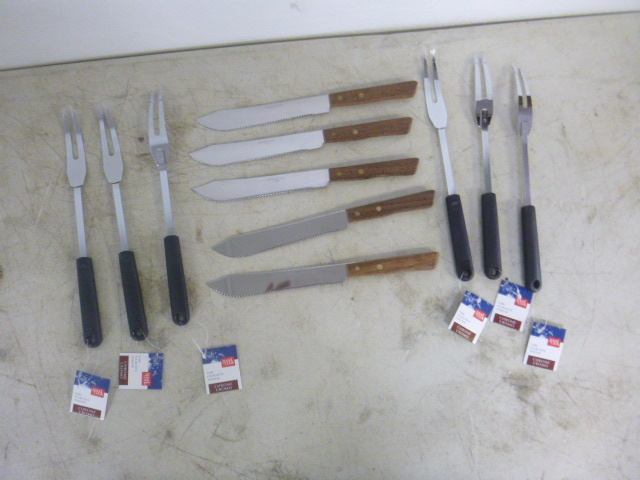 lot 346 image: 5 Knives and 5 Forks