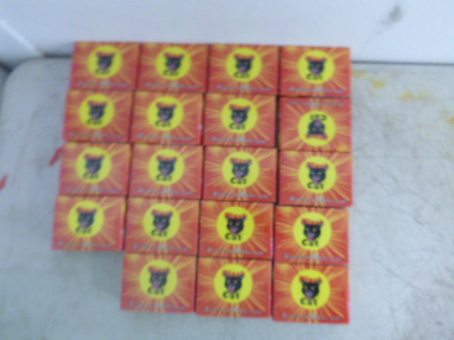 lot 353 image: 19 Boxes of Black Cat Super Snaps