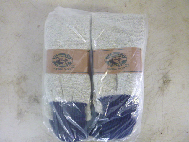 lot 360 image: 6 Pair of Hudson Bay Thermal Socks