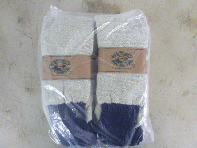 lot 361 image: 6 Pair of Hudson Bay Thermal Socks