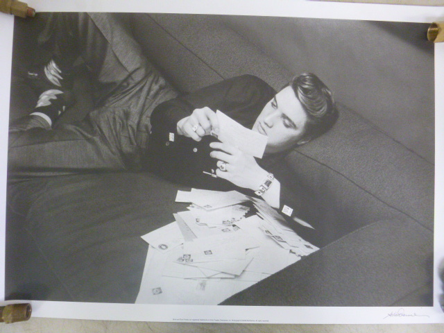 lot 397 image: Elvis Photograph