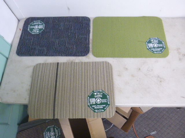 lot 402 image: 3 Totally Green Mats
