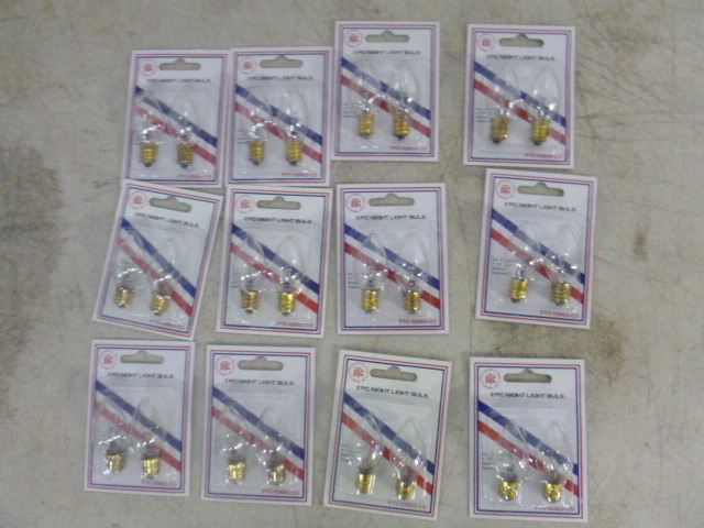lot 424 image: 12 Packs of PTC Night Light Bulbs
