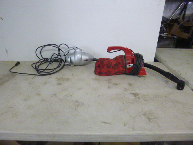 lot 468 image: Hand Held Vacuums