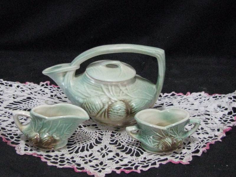 lot 32 image: McCoy Pine cone Tea Set