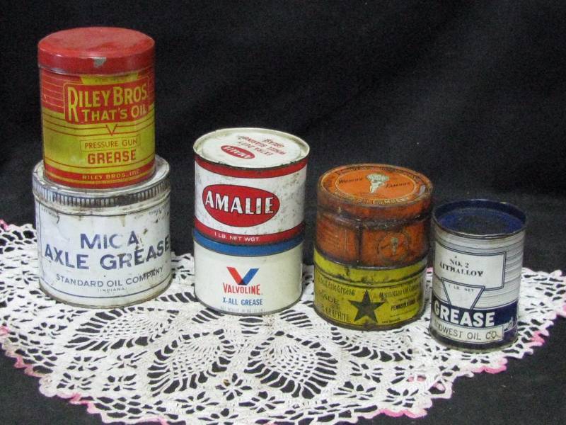 lot 62 image: Misc. Grease Can Lot