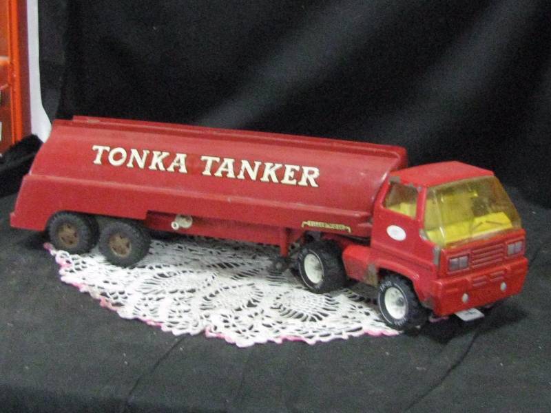 lot 78 image: Tonka Tanker