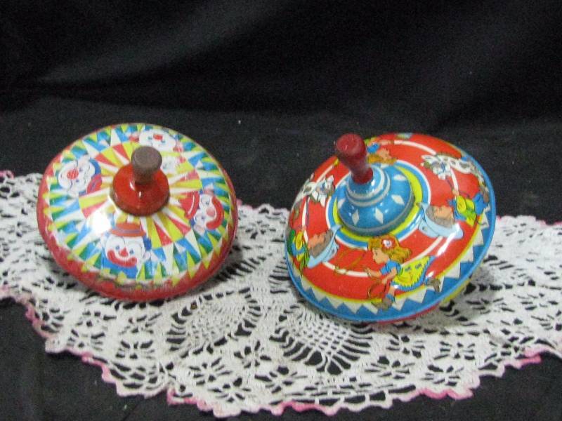 lot 85 image: Metal Spin Tops