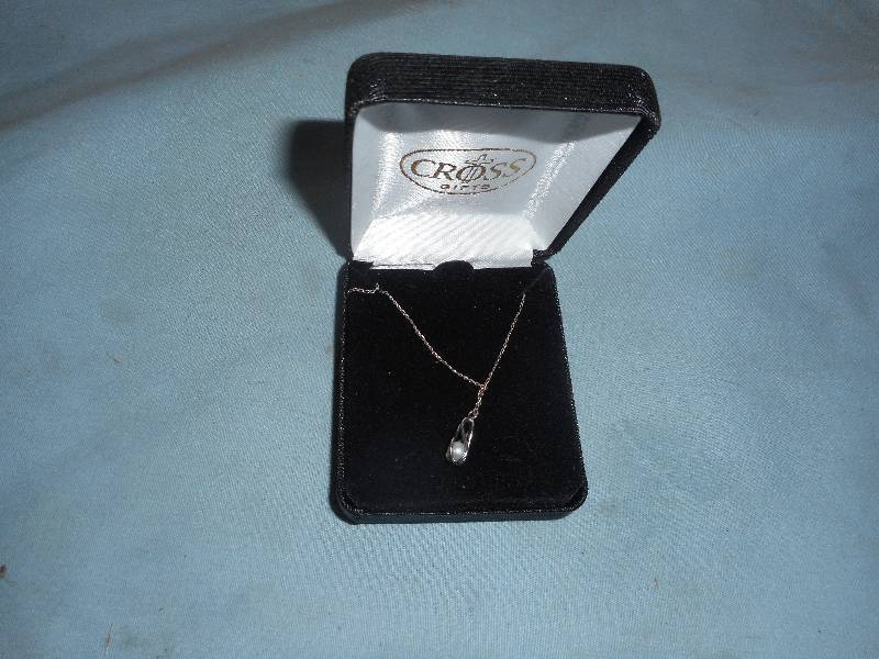 lot 1 image: STERLING SILVER PEARL DROP NECKLACE