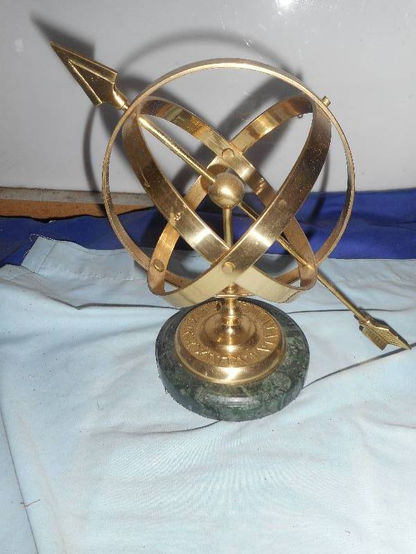 lot 15 image: COLLECTIBLE ORB