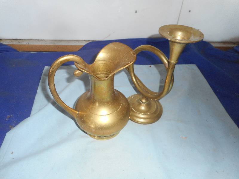 lot 31 image: VINTAGE BRASS WEAR