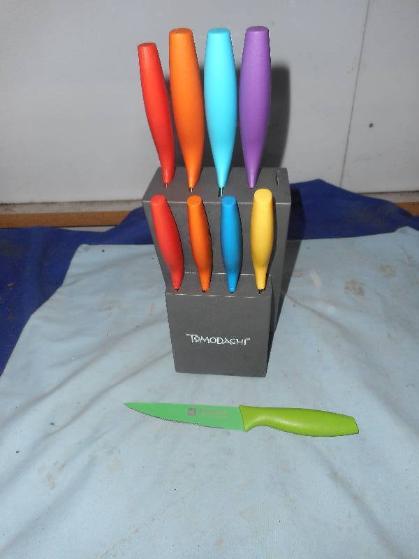 lot 68 image: TOMODACHI KNIFE SET
