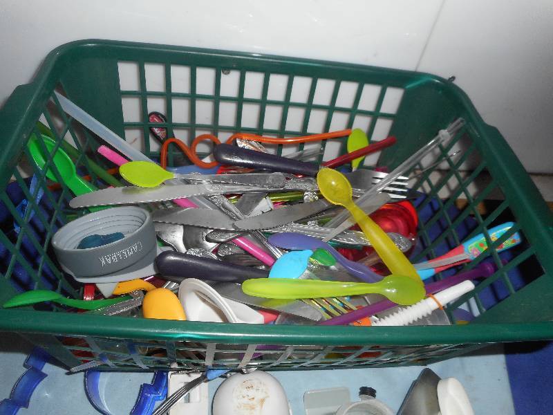 lot 70 image: COOKING UTINSELS