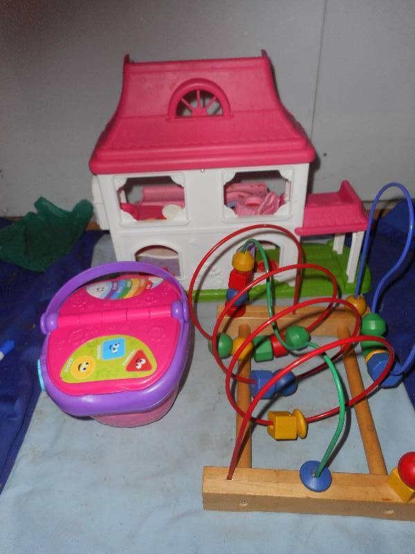 lot 114 image: KIDS TOYS