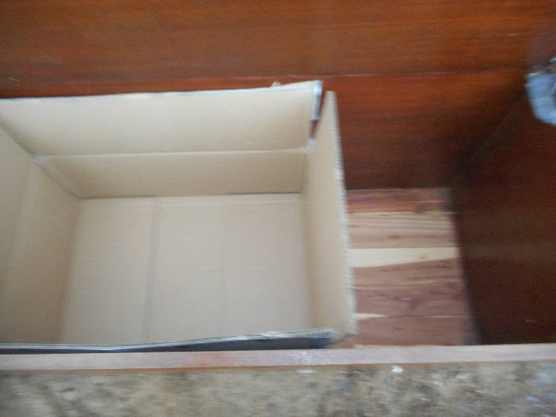 lot 132 image: SOLID WOOD TOY BOX