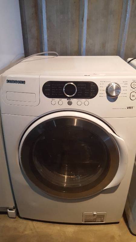 lot 3 image: Samsung Front Load Washer With Vibration Reduction Technology