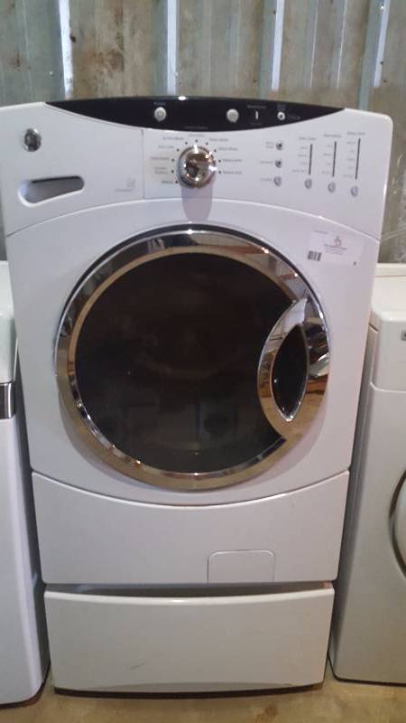 lot 6 image: GE Front Load Washer With Pedistal