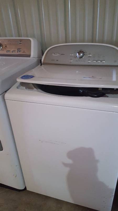 lot 13 image: Whirlpool Cabrio Top Load Washer