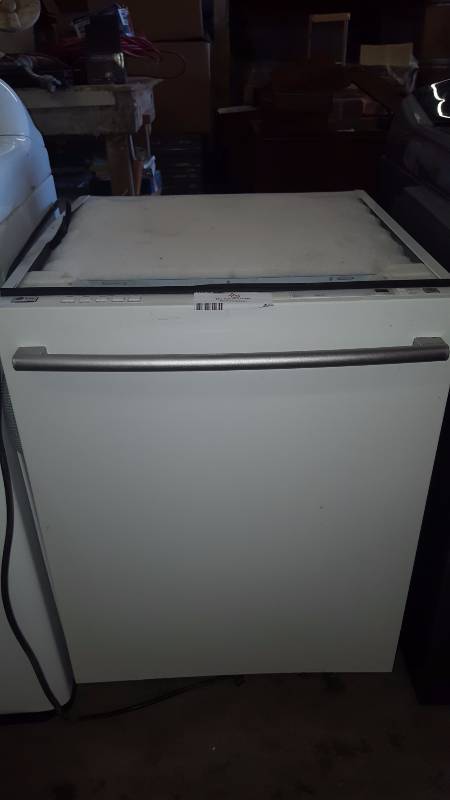 lot 40 image: LG Dishwasher