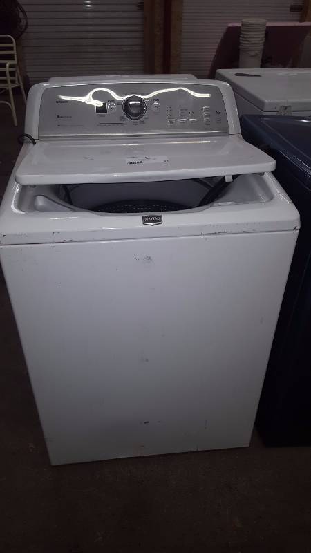 lot 55 image: Maytag Bravos Topload Washer