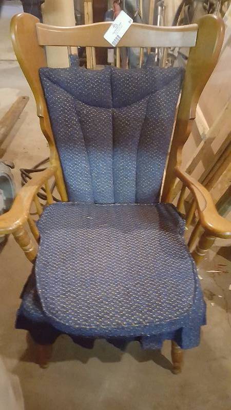 lot 24 image: Wood Chair