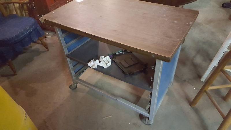 lot 38 image: Rolling Table and Shelf