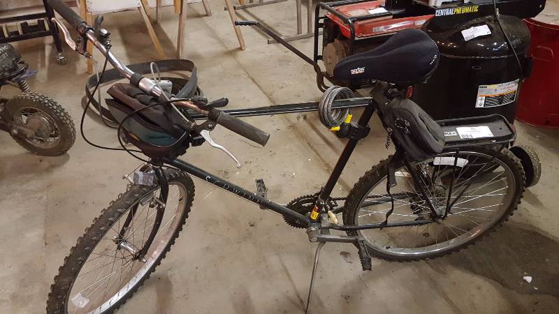 lot 53 image: Schwinn Mens Mountain Bike