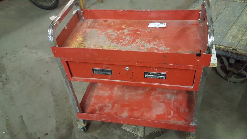 lot 55 image: Rolling Tool Cart