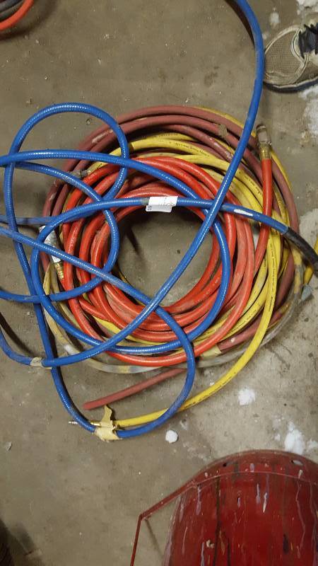 lot 60 image: Air Hoses