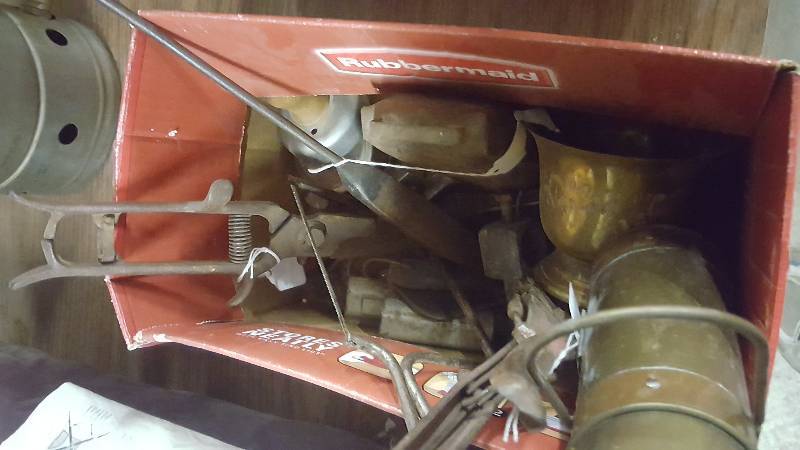 lot 67 image: Box of assorted Antiques