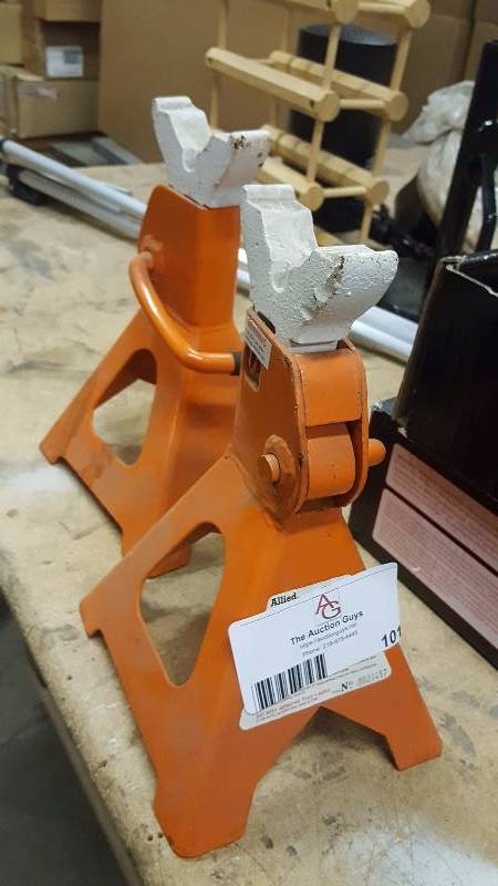 lot 101 image: Set of Allied Jack Stands