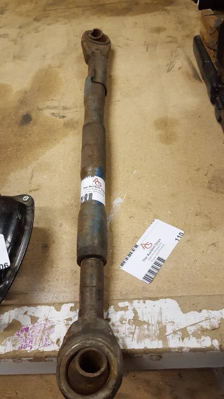 lot 107 image: Safety Bar for Ford Tractor