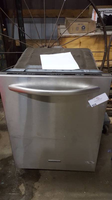 lot 9 image: Kitchenaid Stainless Steel Dishwasher
