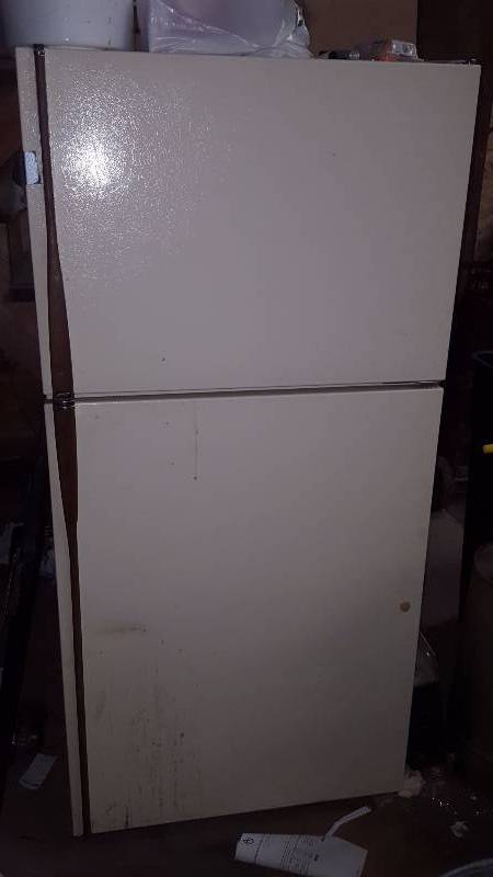 lot 132 image: Hotpoint Refrigerator