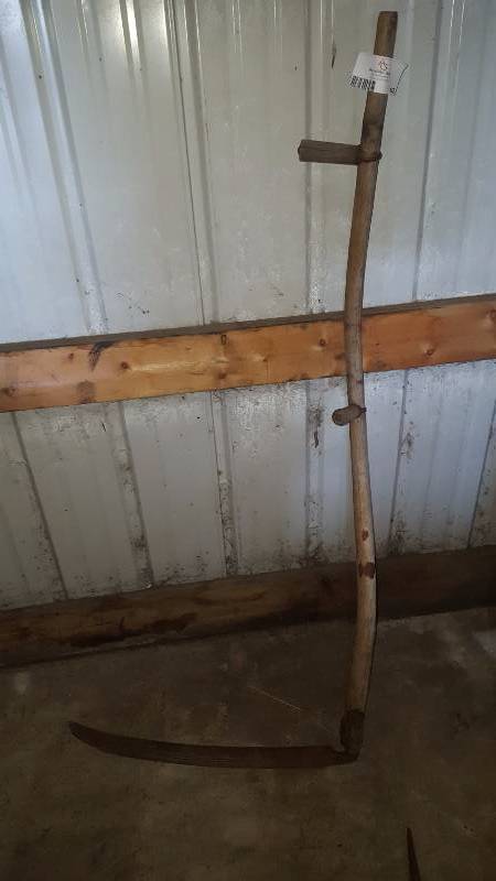 lot 142 image: Antique Hay Sickle